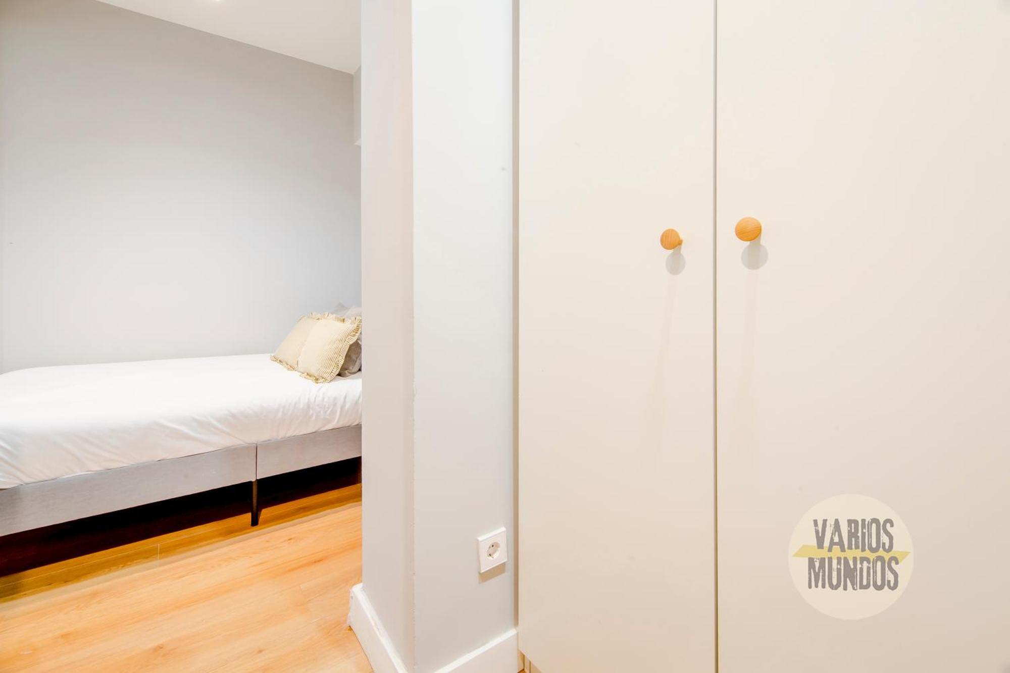 Modern Apt & Cool Interior Design A 20 Metros Del Retiro E1 มาดริด ภายนอก รูปภาพ